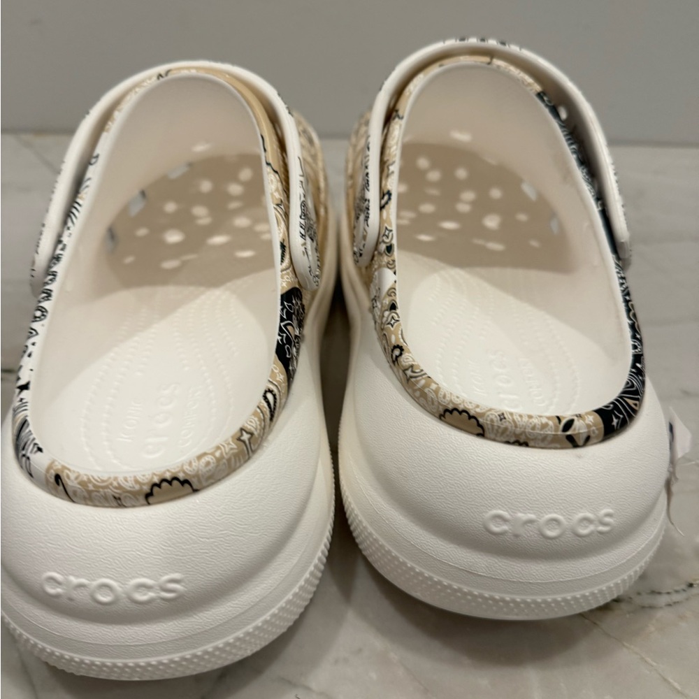 Crocs Classic Crush Bandana white parsley Print women’s 11 new clogs - Picture 7 of 11